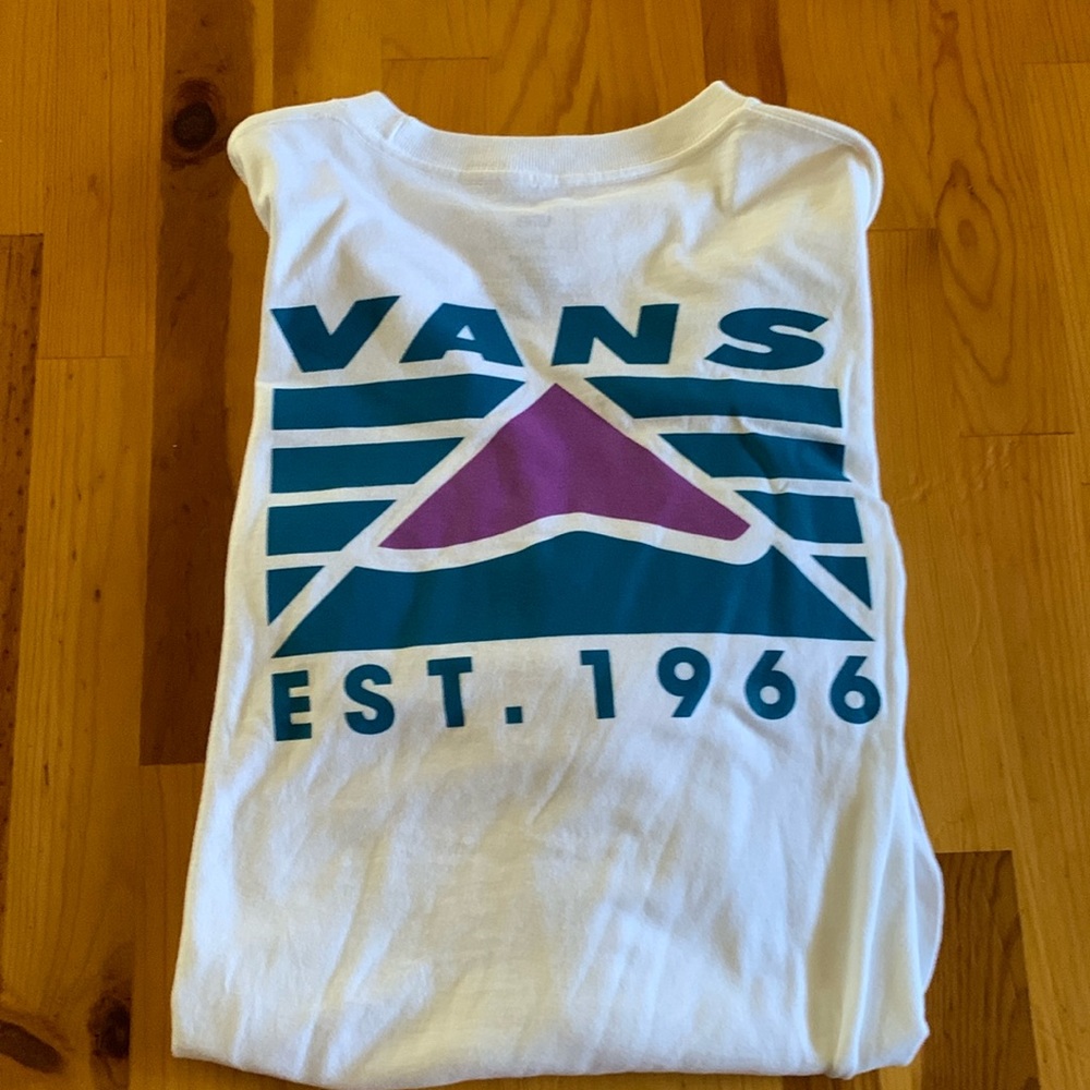 New Vans brand long sleeve top